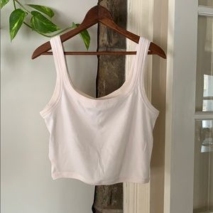 Lululemon - Cream ribbed crop top